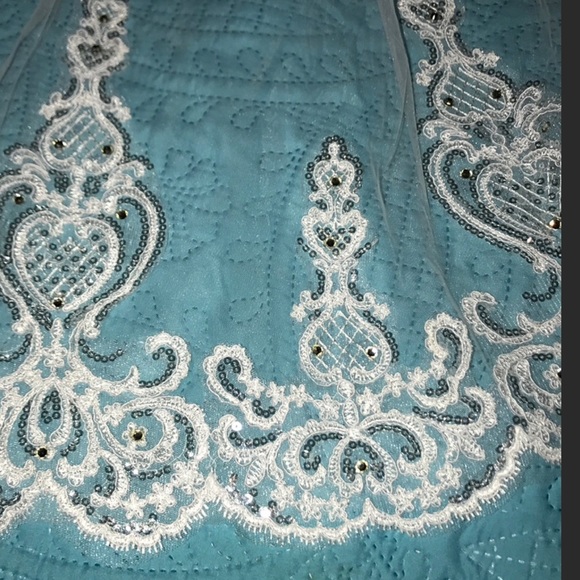 New Beautiful cathedral veil /lace crystal beads - Picture 5 of 6